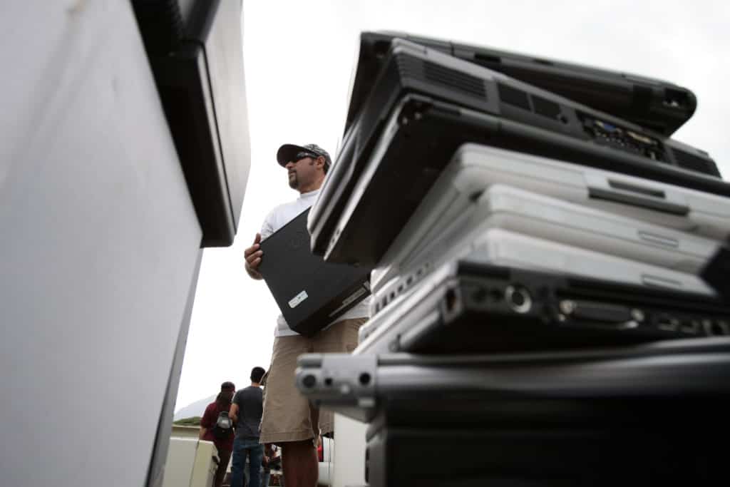 Dell Computers Recycling Plastic From Old Products