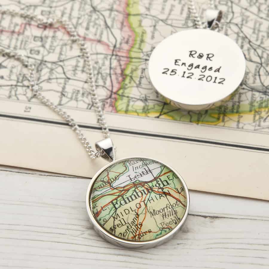 Map-Circle-Necklace recycling