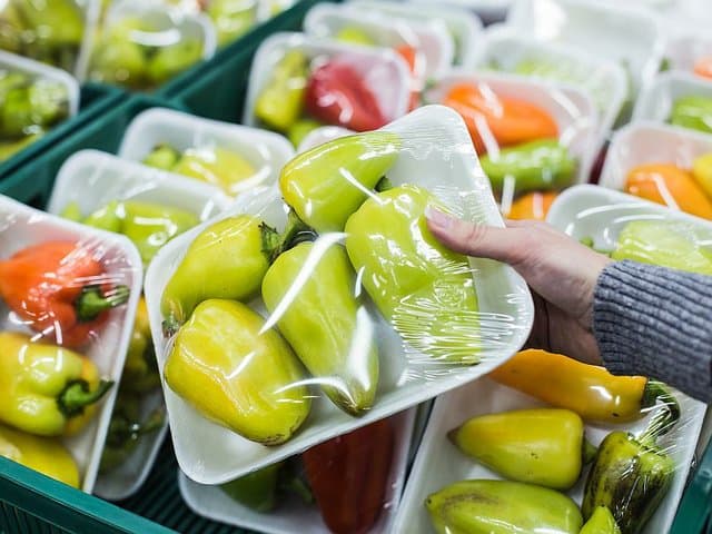 The benefits of using plastic packaging